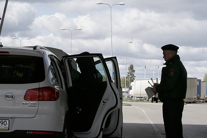 В Латвии решили запретить въезд автомобилей с белорусскими номерами