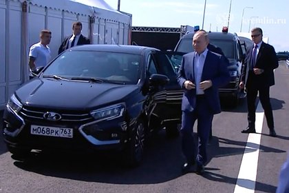 Путина за рулем Lada на открытии участка трассы М-11 сняли на видео