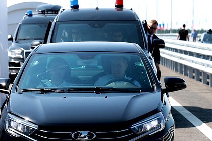 Путин прокатился за рулем Lada Aura. Что он сказал о новом автомобиле для чиновников?