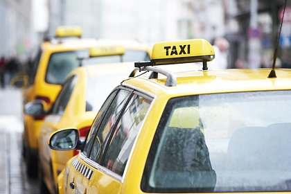 Дефицит таксистов в России оценили