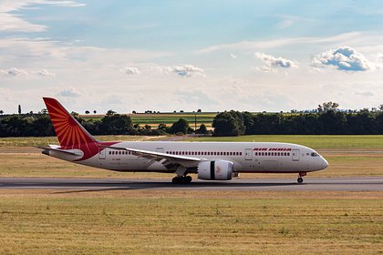 Пассажиры аварийно севшего рейса Air India застряли в России почти на сутки
