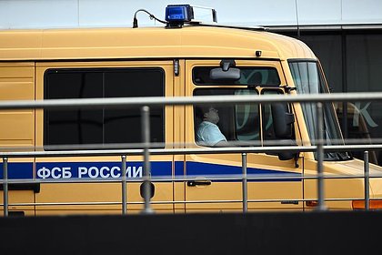 Сотрудники Росгвардии и ФСБ России нашли схрон со стрелковым западным оружием в ДНР
