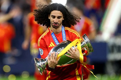 Испанский футболист покрасил волосы в честь победы на Евро-2024