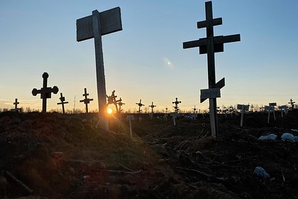 Названа причина разрытия могилы участника СВО спустя год после похорон