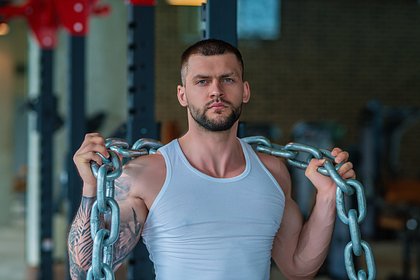 Тренер посоветовала мужчинам способ накачать мощные грудные мышцы