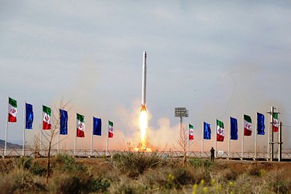 Иран запустит два спутника в октябре