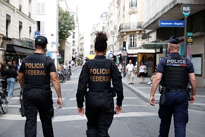 Пятеро мужчин изнасиловали и ограбили туристку в Париже за несколько дней до Олимпиады