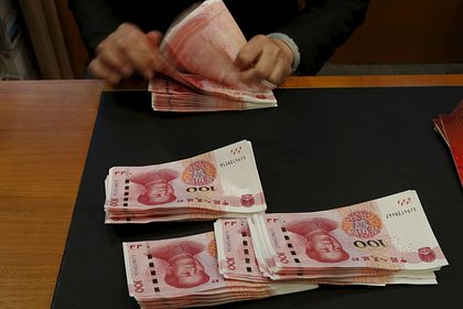 В России стали дорожать операции с юанем
