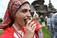 Польза и вред огурцов для организма. Кому и почему нужно, а кому нельзя есть этот овощ?
