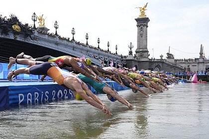 Бельгийская триатлонистка рассказала об ощущении мусора во время заплыва в Сене