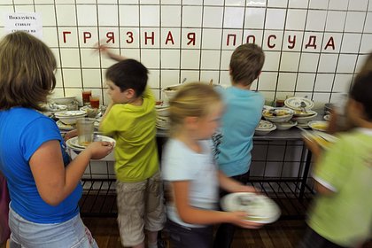В российском лагере отравились более 30 детей