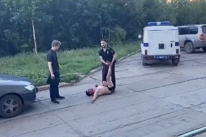 Одноногий участник СВО напал на российского полицейского со словами «эй, чучменская морда»