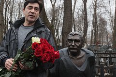Степан Джигарханян