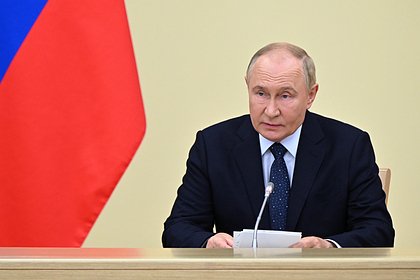 Путин призвал региональные власти помогать Курской области