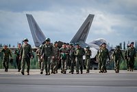 Главком ВСУ созвонился с командующим силами НАТО во время вторжения в Курскую область. О чем они говорили?