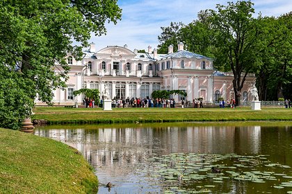 В Санкт-Петербурге решили бороться с цветением прудов