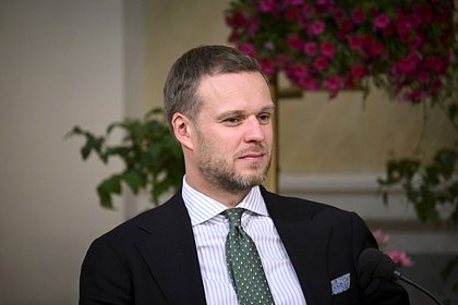 Глава МИД Литвы ответил на критику по поводу виллы в Греции