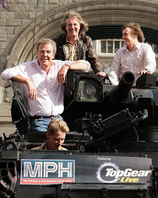 Бывшие ведущие Top Gear Джереми Кларксон, Джеймс Мэй и Ричард Хаммонд