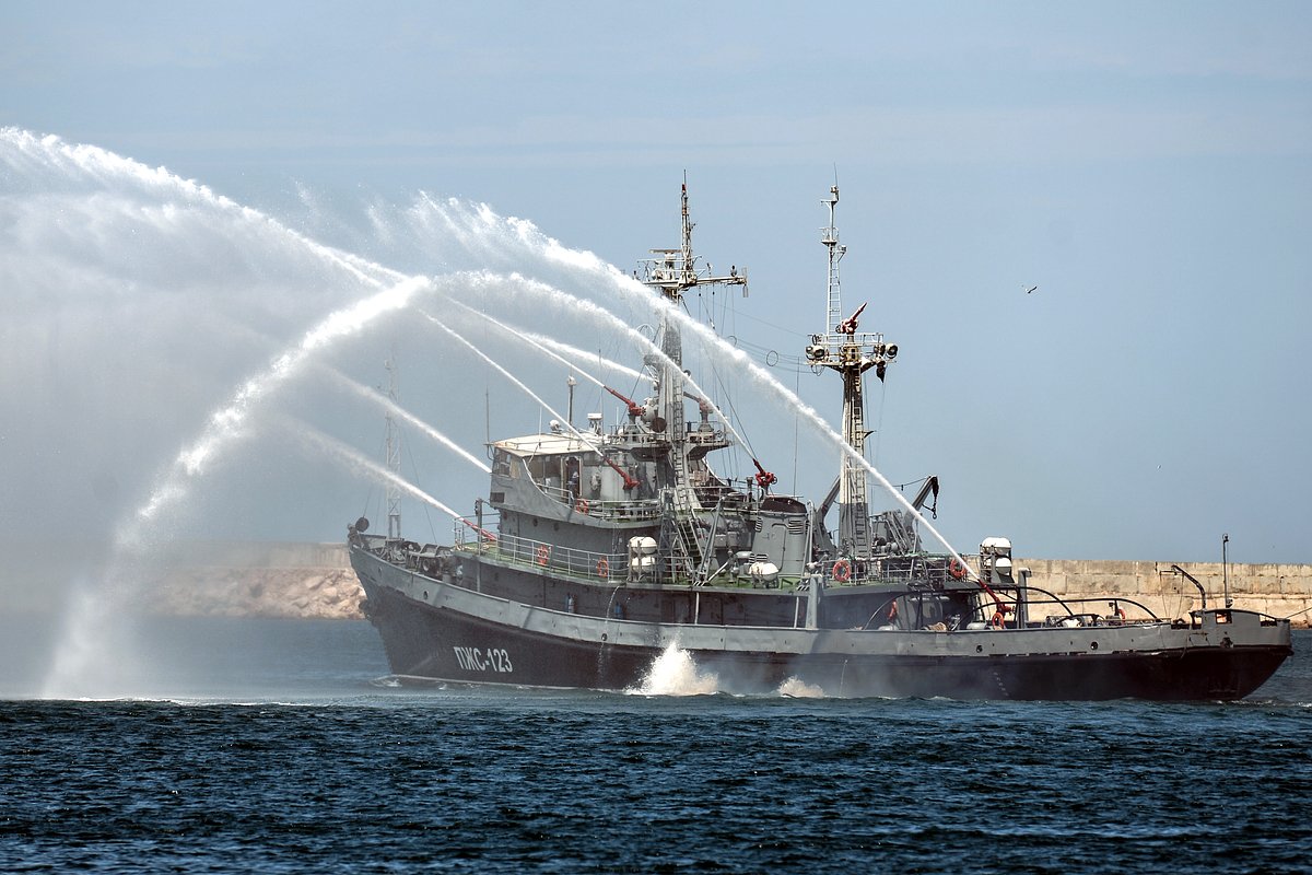 Противопожарное судно ПЖС-123