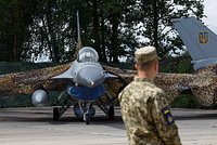 Командующий ВСУ пригрозил депутату Рады из-за информации о потере F-16. Она напомнила ему еще о двух инцидентах 