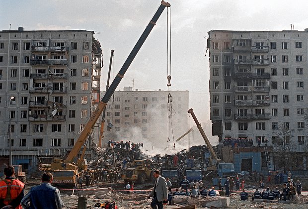 Разбор завалов на месте теракта на улице Гурьянова в Москве