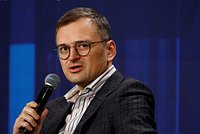 Глава МИД Украины подал в отставку. Кто может занять его место и как на это отреагировали в России? 