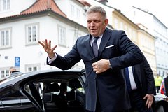 Роберт Фицо