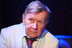 Юрий Чернов