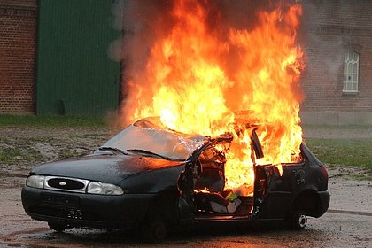 На Украине зафиксировали несколько сотен случаев поджогов автомобилей военных