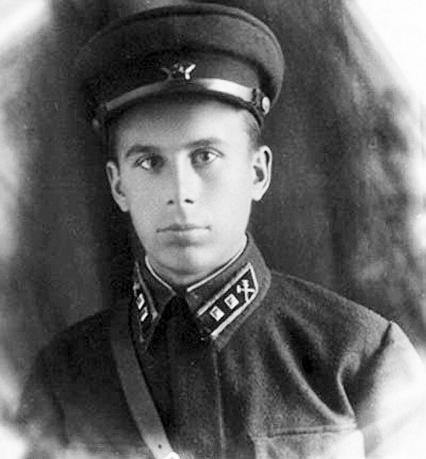 Леонид Карцев в составе 45-й гвардейской танковой бригады 1-й танковой армии