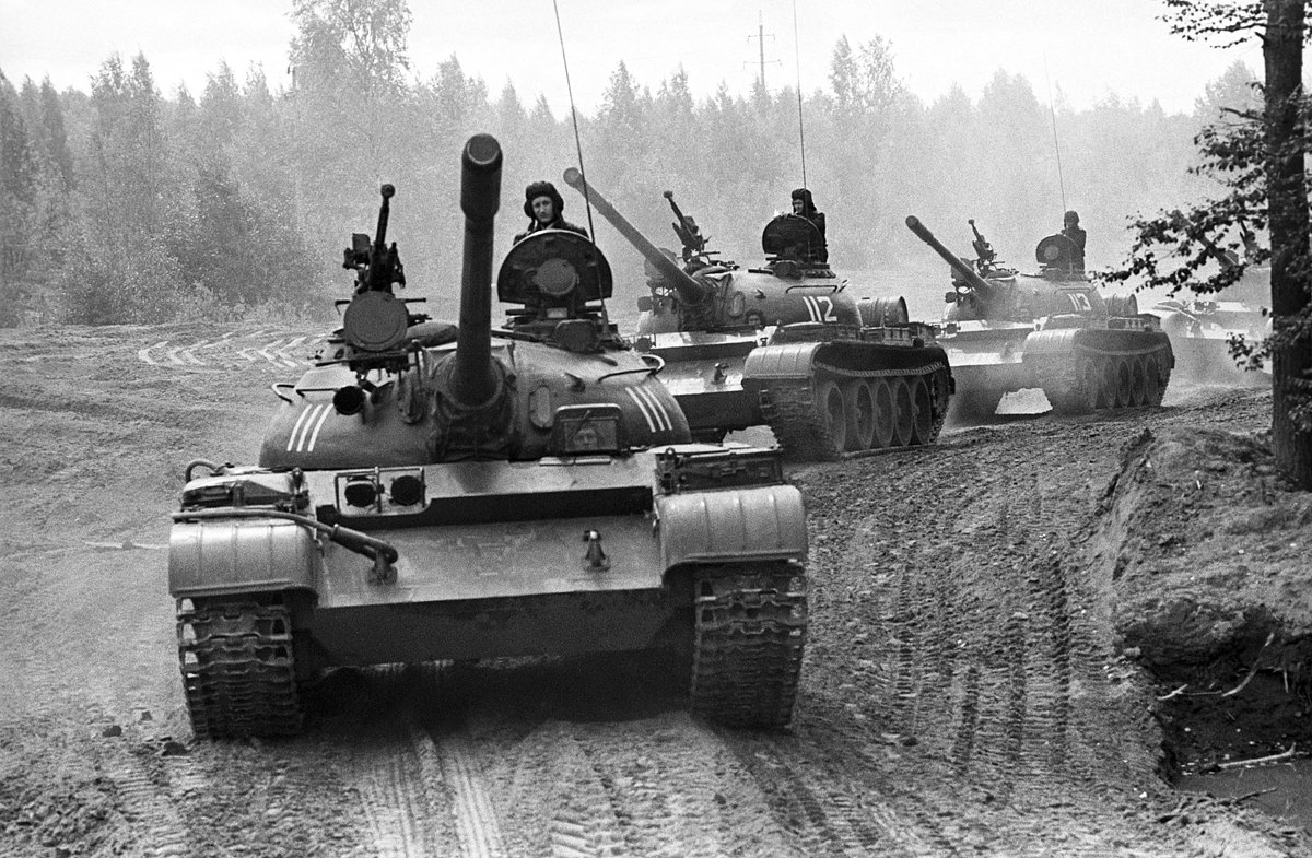 Т-54. Тактические занятия на танкодроме в одной из частей Ленинградского военного округа