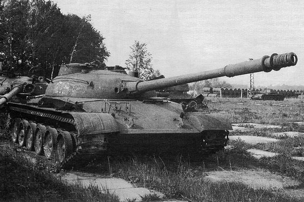 Первый самостоятельный танк Карцева «Объект 140» (в серию не пошел)