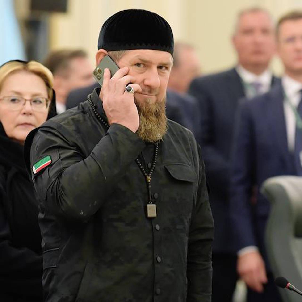 Кадыров пригрозил кровной местью сенатору и депутатам. Он заявил, что на него го
