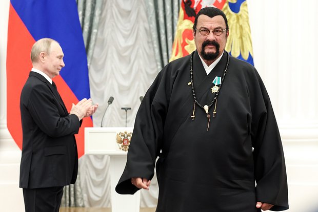 https://icdn.lenta.ru/images/2024/10/10/19/20241010190419958/owl_detail_620_286c3fddd746cb5bf0e1d705987a7c28.jpg