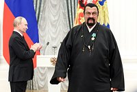 «Буду сражаться на стороне своего президента». Стивен Сигал заявил о готовности участвовать в СВО и умереть за Путина