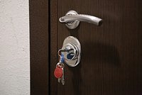 В российском городе мошенники отняли квартиры у сирот 
