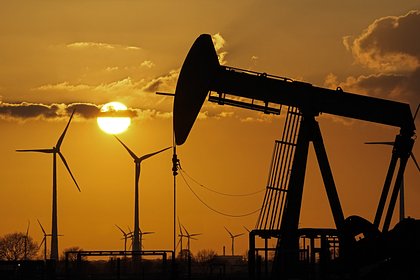 Доходы Саудовской Аравии от продажи нефти рухнули