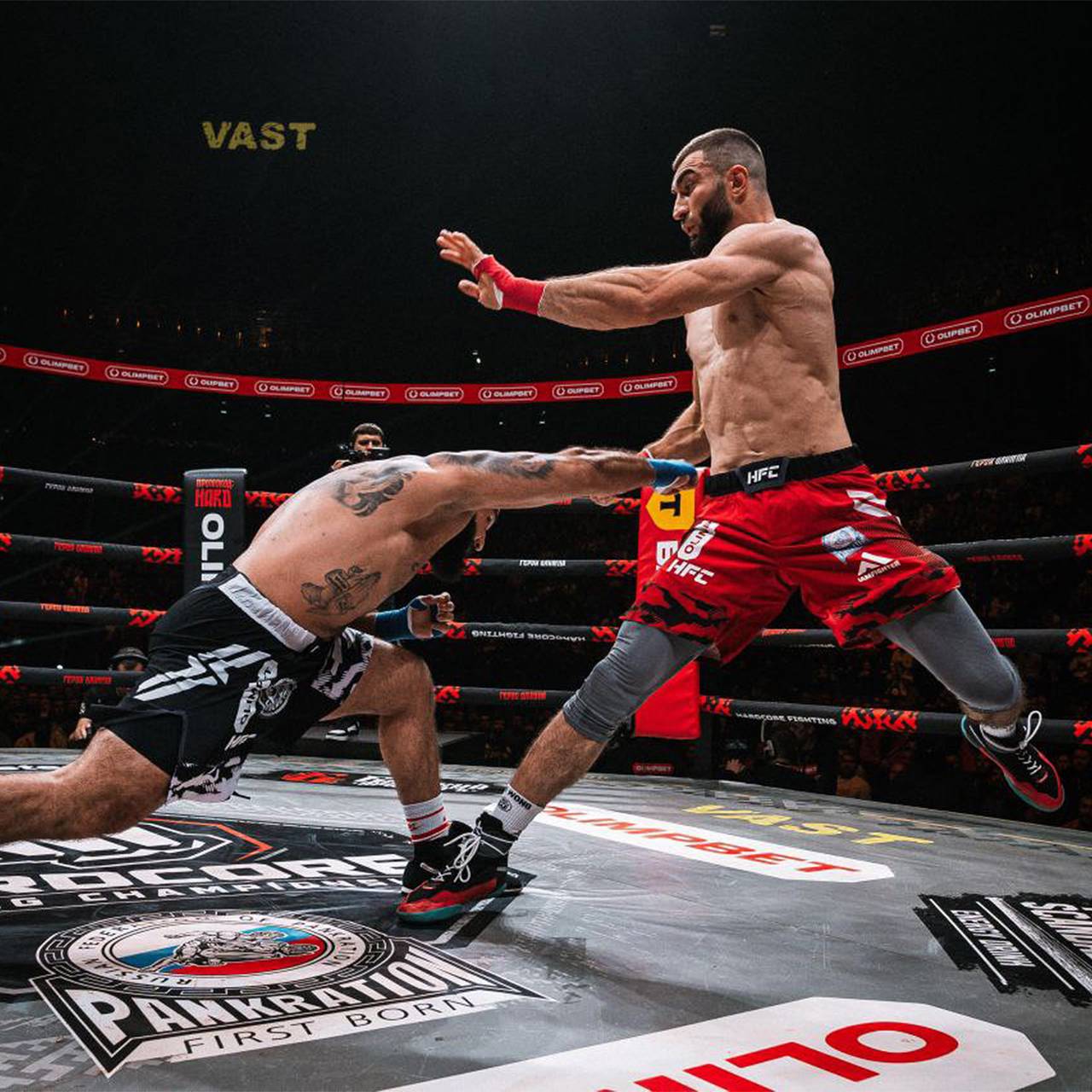 Қарт әйелмен қара порно