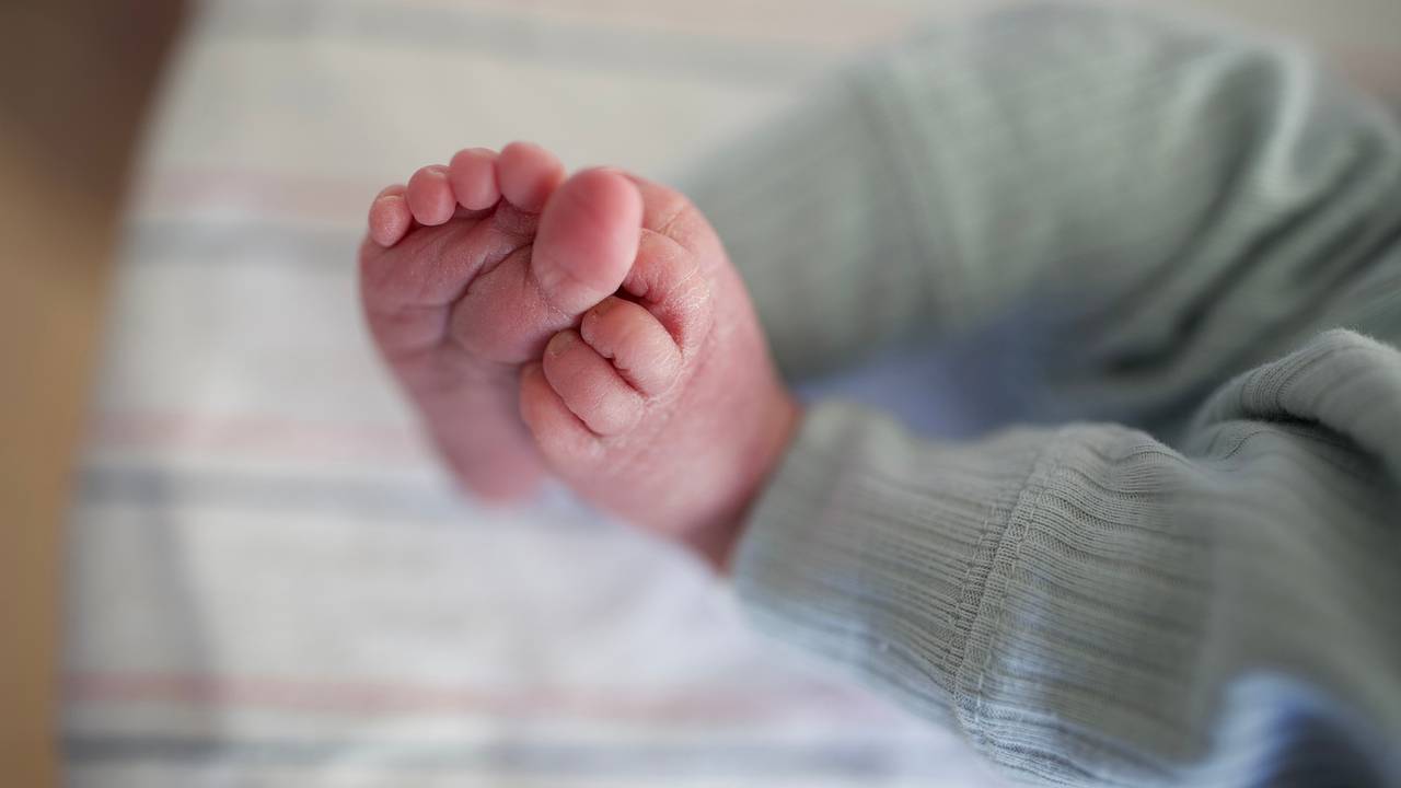 Yalangoch qishloq ayollari porno rasmlar bilan qoplangan Ufadagi qizlarga qongiroq qiling