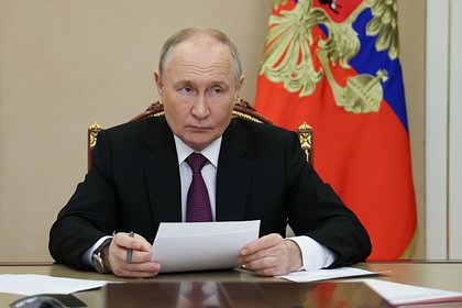 Путин предложил губернатору Еврейской автономной области возглавить Коми