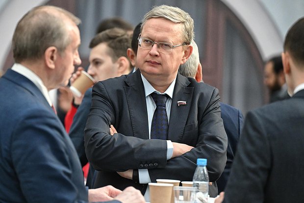 Михаил Делягин