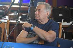 Юрий Стоянов