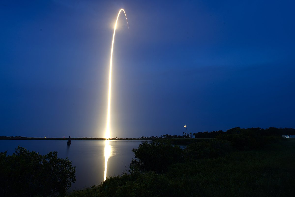 A SpaceX Falcon 9 rocket with a payload of Starlink V2 Mini internet satellites