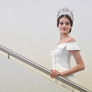 Самая Красивая Девушка Вселенной Голая