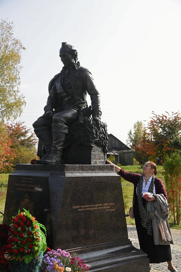 Памятник Суворову в селе Кистыш