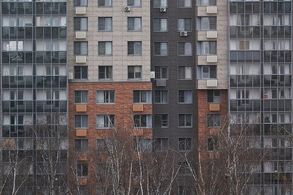 Москвич отправился в отпуск и потерял часть балкона