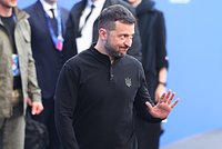 Новый глава ФБР решил начать расследование против Зеленского. Он хочет знать, куда шли деньги налогоплательщиков США