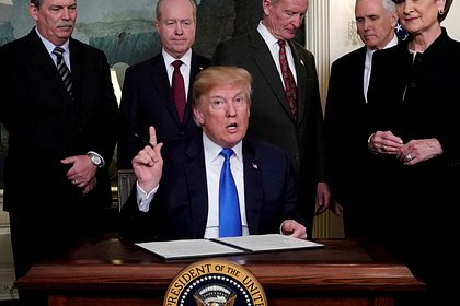 В Кремле высказались об обсуждении с Трампом перемирия на Украине