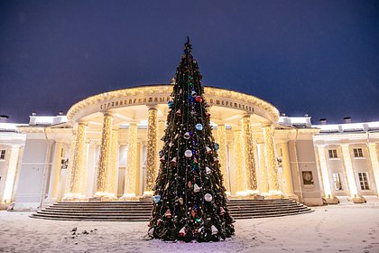 Москву украсили к новогодним праздникам по-новому