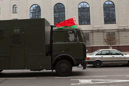 Трех белорусов приговорили к тюрьме за государственную измену